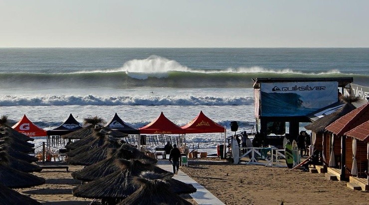 Día épico en el sur marplatense: olas de dos metros en el último día, con un poder pocas veces visto en verano (Juan Mariano Antunez)