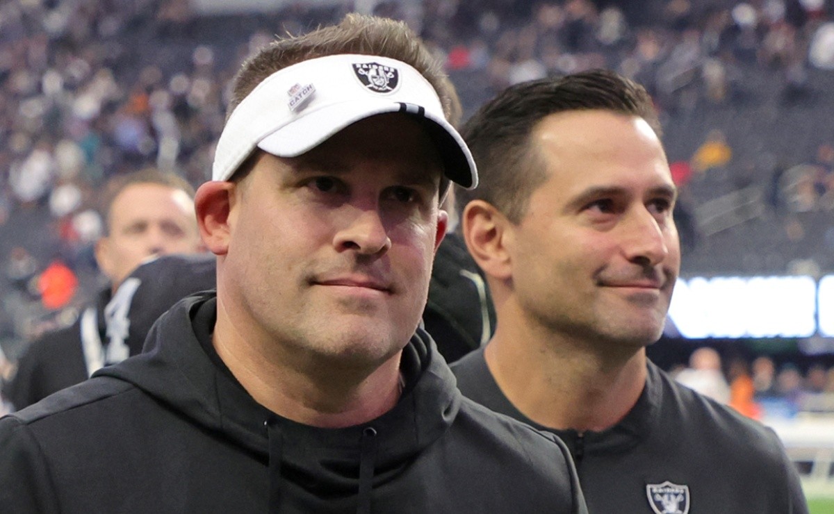 NFL News: Raiders' GM gives an answer on their quarterback situation that  fans may not like