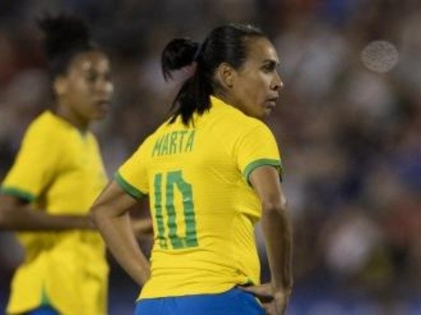 Marta ‘puxa orelha’ da Seleção Brasileira Feminina ao vivo