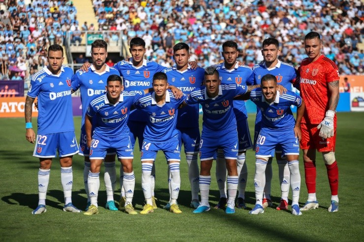 La U va con un sistema 4-4-2 ante Curicó Unido