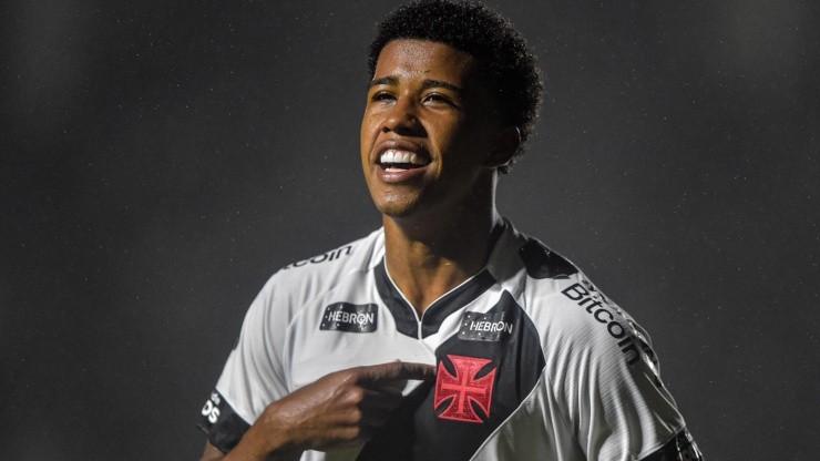 Foto: Thiago Ribeiro/AGIF - Andrey Santos: jovem pode retornar ao Vasco em breve