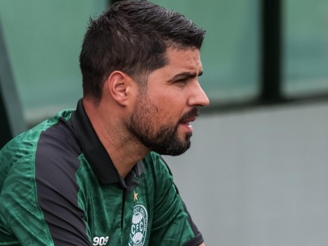 António Oliveira manda recado à torcida do Coritiba após classificação