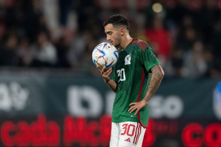 Luis Chávez estuvo cerca de jugar en Feyenoord (Imago7)