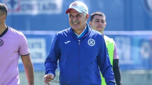Ricardo Ferretti confirmó su primera convocatoria como DT de Cruz Azul.