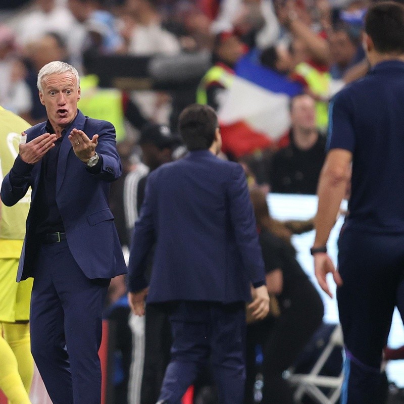 El gesto de Deschamps con Scaloni en los The Best