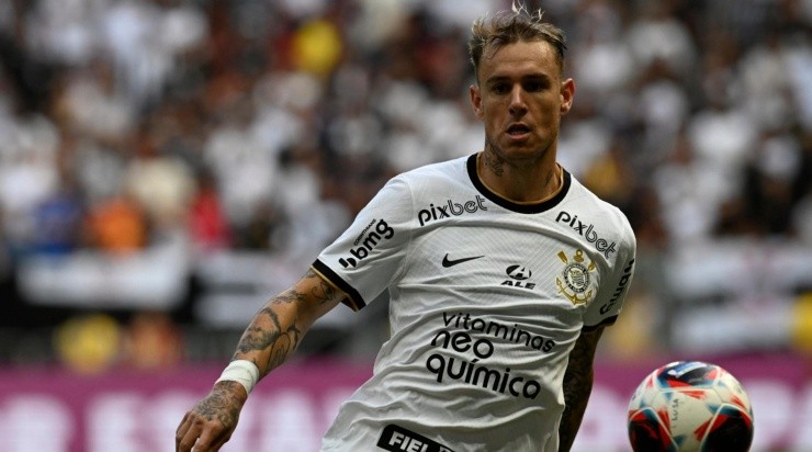 Foto: Mateus Bonomi/AGIF - Róger Guedes: atacante é destaque do Corinthians em 2023