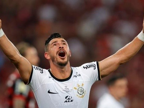 Medalhão ‘segue' Giuliano em atitude louvável no Corinthians