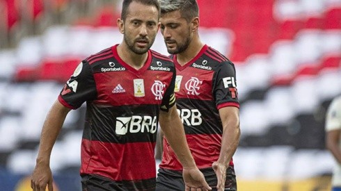 Éverton Ribeiro e Arrascaeta 'ficam para trás' para meia do Grêmio - Foto: Alexandre Vidal/Flamengo