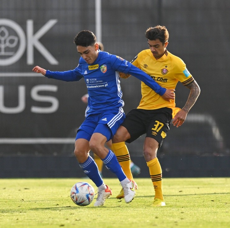 Santiavo Naveda lleva disputados 12 encuentros con Legnica y ha marcado un gol (IMAGO)