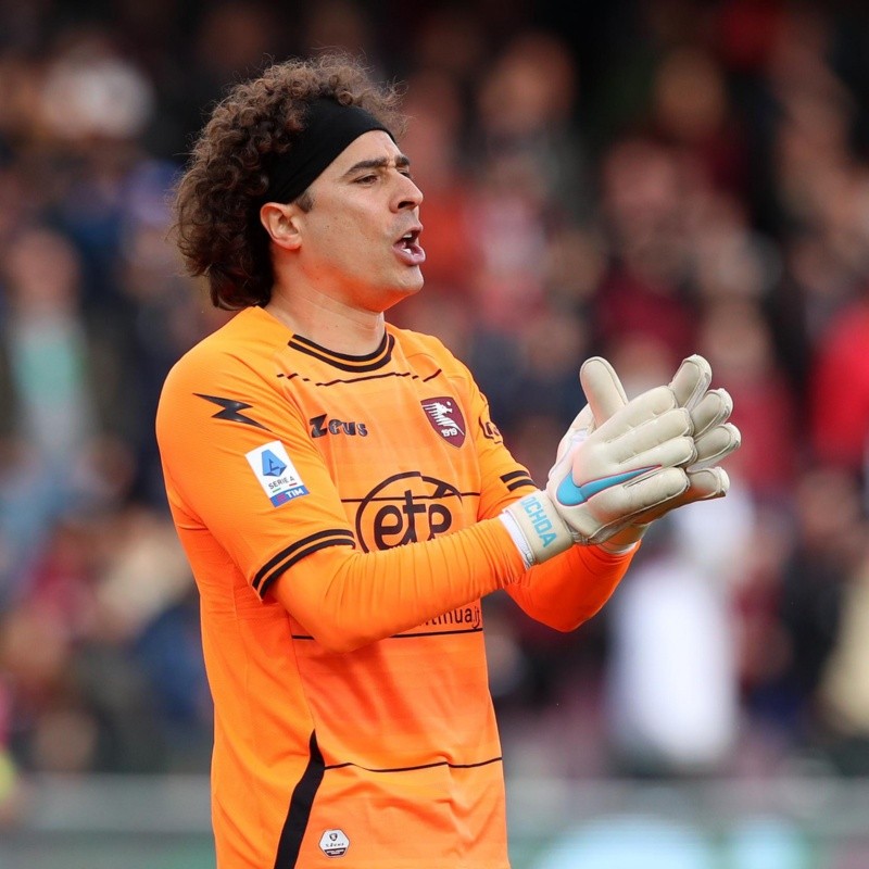 ¡Levantó la mano! Guillermo Ochoa reveló la conversación que tuvo con Diego Cocca