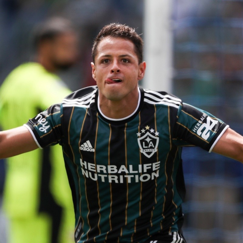 Galaxy's 'Chicharito' suffers torn ACL, set to miss rest of season