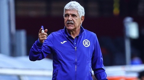 The head coach of Cruz Azul is Ricardo Ferretti