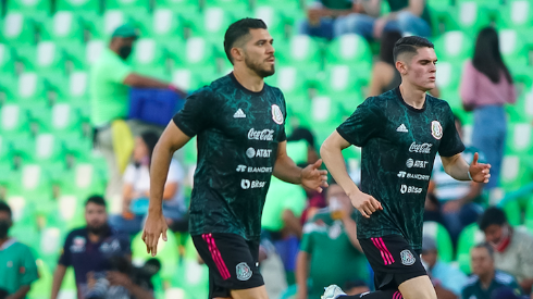 Henry Martín e Israel Reyes en una concentración de selección mexicana en 2022.