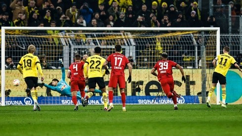 Con gol de Reus, Borussia vence a Leipzig y asalta la Bundesliga