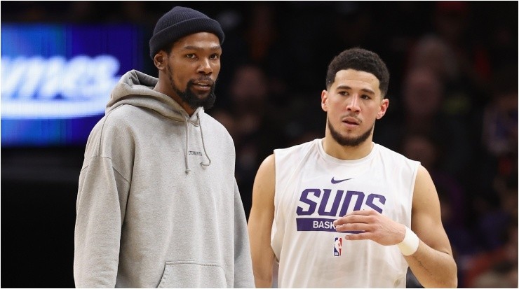 Kevin Durant y Devin Booker (Foto: Christian Petersen | Getty Images)