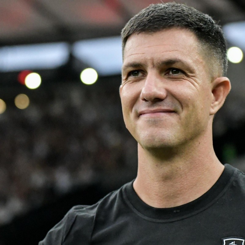 Vitória no clássico acaba trazendo notícia ruim para Barbieri no Vasco