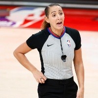 ¿Quién es Ashley Moyer-Gleich, la árbitra de la NBA?