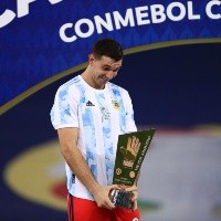 Dibu Martínez reveló cómo rompió el trofeo de mejor arquero de la Copa América 2021