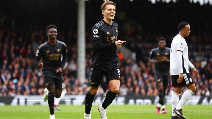 Arsenal pasó por arriba al Fulham y sigue siendo, con comodidad, líder de la Premier League.