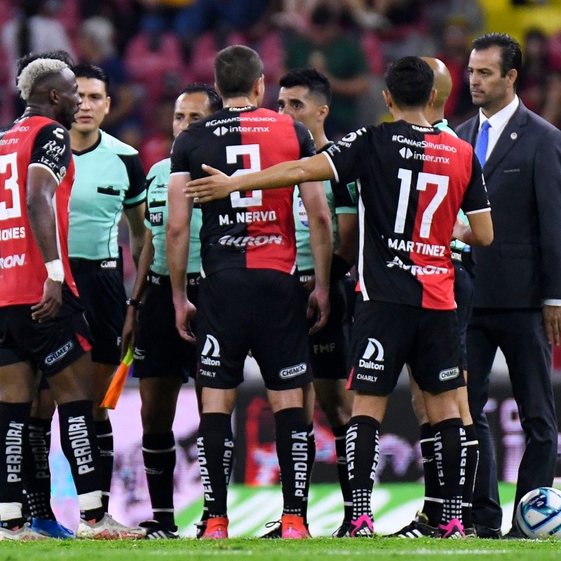 Dos jugadores de Atlas estuvieron cerca de llegar a los golpes