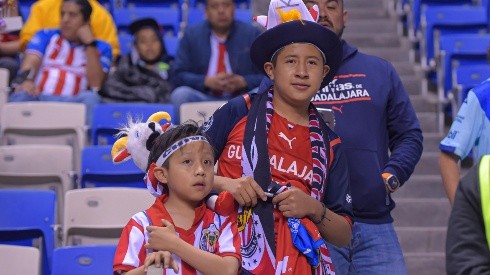 Los aficionados de las Chivas plenaron nuevamente el Estadio Cuauhtémoc