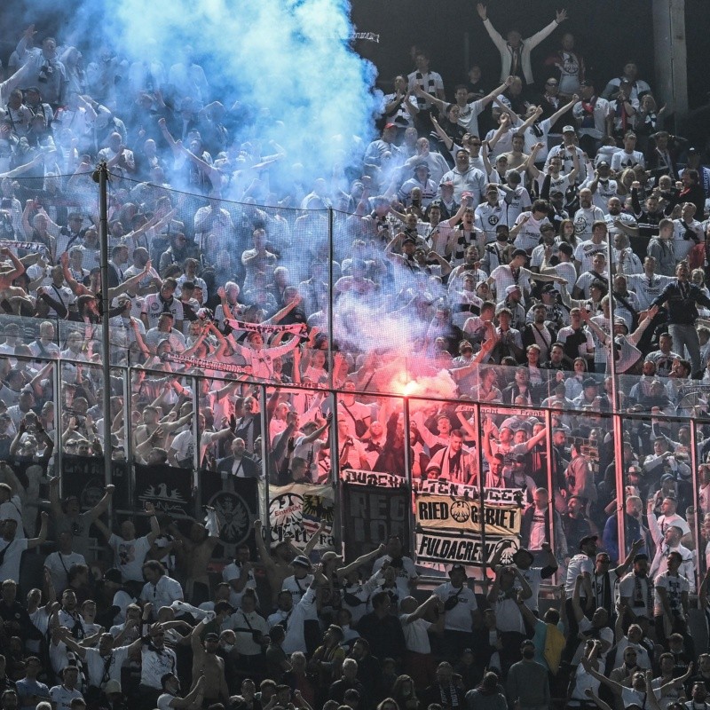 ¿Lo vuelven a hacer? Napoli teme una invasión de hinchas de Eintracht