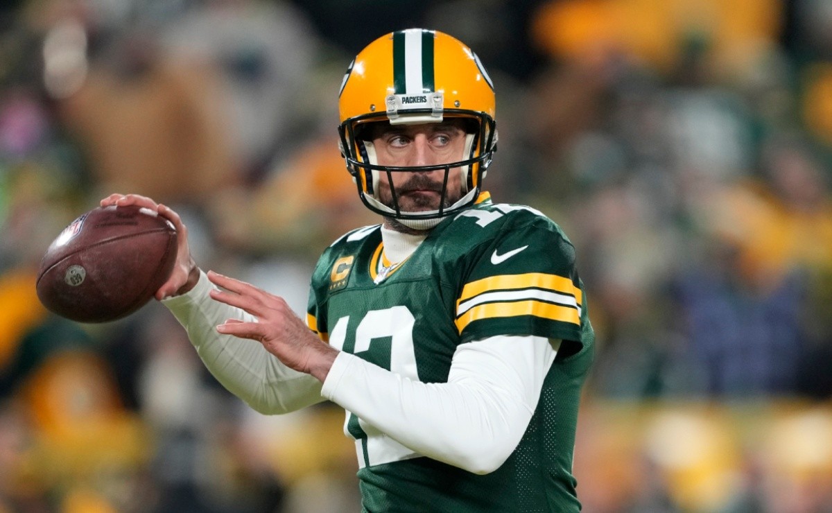 Jets players are already trying to convince Aaron Rodgers to join them 