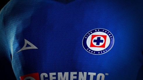 El último fantasy del uniforme de Cruz Azul con Pirma.