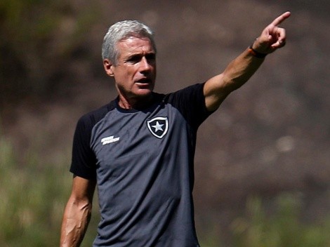 Luís Castro ‘se rende’ ao talento de Tiquinho Soares no Botafogo