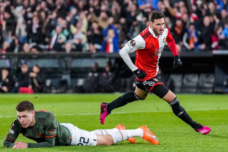 Santi Giménez marcó su segundo gol consecutivo (Imago7)