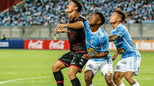 En la última jugada, Sporting Cristal eliminó a Huracán de la Copa Libertadores