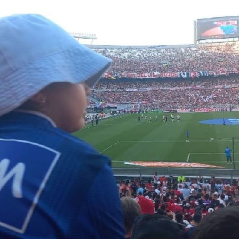 La niña hincha de Millonarios que se robó el show en el estadio de River Plate