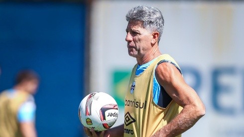 Foto: Lucas Uebel/Grêmio FBPA - Renato durante treino desde sábado (18).