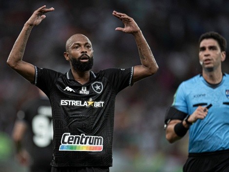 Botafogo vê situação de Chay esquentar no mercado: 'Contrato até 2024'
