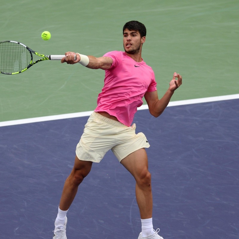 Alcaraz venció a Medvedev en Indian Wells y corrió a Djokovic del Nº1