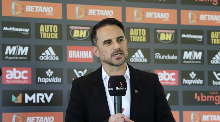 Rodrigo Caetano só liberará Eduardo Sasha e Ademir em caso de venda. Foto: Pedro Sousa/  Atlético Mineiro