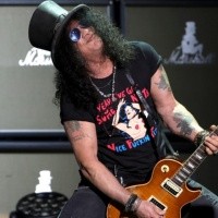 El talentoso guitarrista Slash producirá films de terror