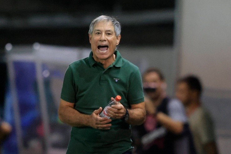 Holan seguiría en la UC | Foto: Imago Images 