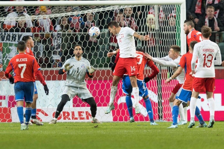 Bravo quiere mantenerse bien en 'La Roja' | Foto: Imago Images 