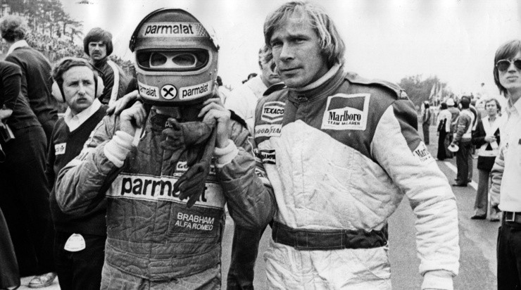 Lauda y Hunt, luego de abandonar una carrera (Getty)