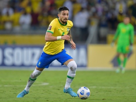 DE VOLTA! Alex Telles comemora retorno a Seleção Brasileira após lesão