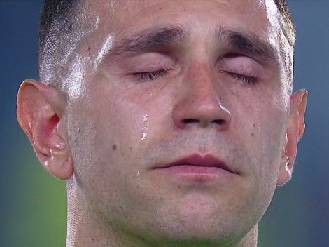 VIDEO | ¡Lloramos todos! Las lágrimas de Dibu Martínez durante el Himno en la fiesta de la Selección