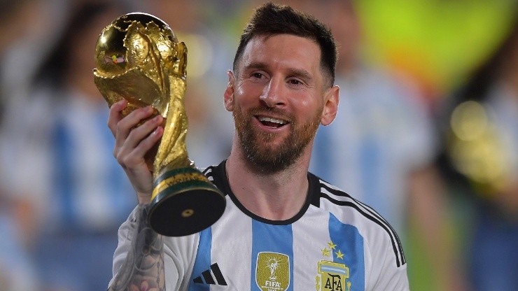 Finally, Lionel Messi Lifts World Cup Trophy: Emotions, Tears, Joy For