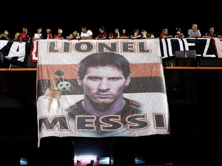 Le aconsejan a Lionel Messi no jugar en Argentina