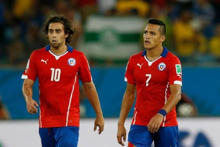 Valdivia y Sánchez fueron compañeros en La Roja | Foto: Archivo 
