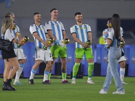Todos los jugadores de Argentina imitaron el polémico gesto del 'Dibu' Martínez
