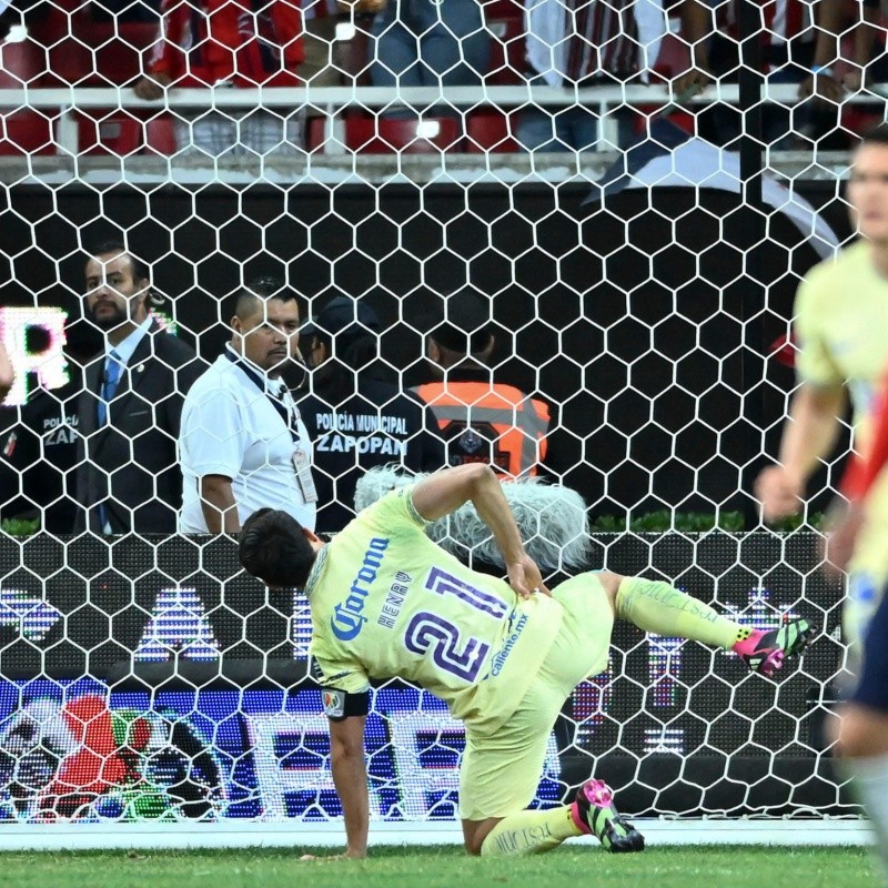 Tiburón Sánchez justificó festejo de Henry Martín orinando como perro en el clásico contra Chivas