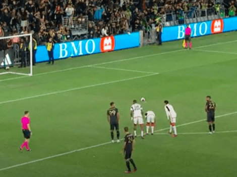 VIDEO | ¡Qué mala suerte! Carlos Vela falla un penal cuando más lo necesitaba el LAFC