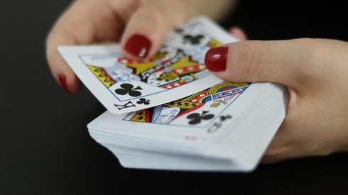 Aprenda uma estratégia eficiente para jogar poker sendo o pior da mesa (Foto: Reprodução/Pixabay)