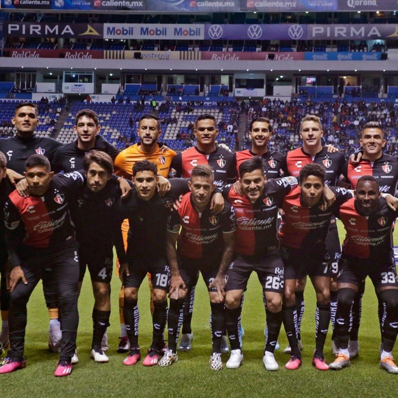 Mora ya probó una alineación de cara al Clásico Tapatío vs. Chivas